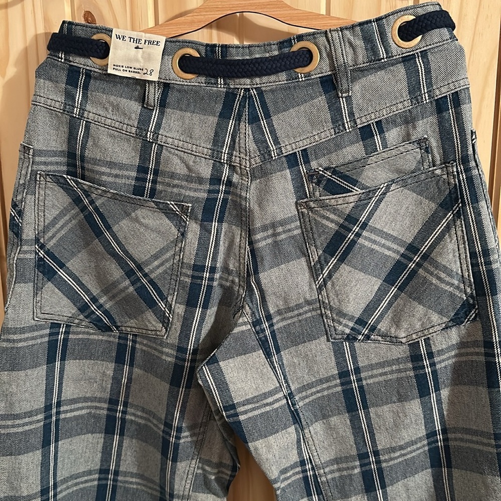 We The Free Blue Plaid Relaxed Women's Jeans - Picture 11 of 12